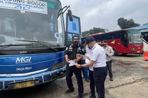 Pemeriksaan Kelaikan 5 Bus Menuju Puncak Bogor, Kendaraan Diganti untuk Keamanan Penumpang