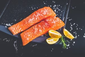 14 Manfaat Kesehatan Mengonsumsi Salmon yang Harus Kamu Ketahui