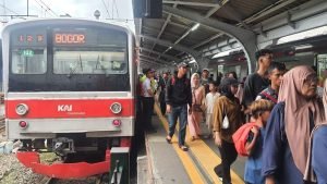 H+6 Lebaran, Stasiun Bogor Dipenuhi Penumpang Arus Balik
