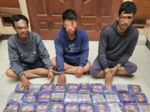 Gelombang Kelabu: 3 Nelayan Selundupkan 30 Kg Sabu dan Vape Narkotika di Laut Sumut