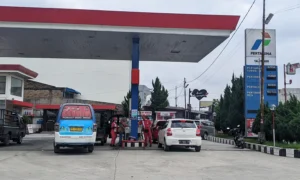 BBM: Lebih dari Sekadar Bahan Bakar – Mengupas Masa Depan Energi di Tengah Gelombang Perubahan