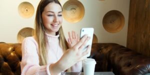 Beyond the Pixel: Mengungkap Kekuatan Tersembunyi Video Conferencing Tools di Era Hybrid