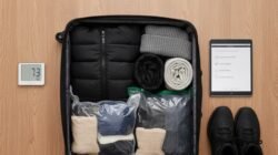 Tips Packing Baju Traveling Musim Dingin Agar Koper Tetap Ringan dan Muat Banyak